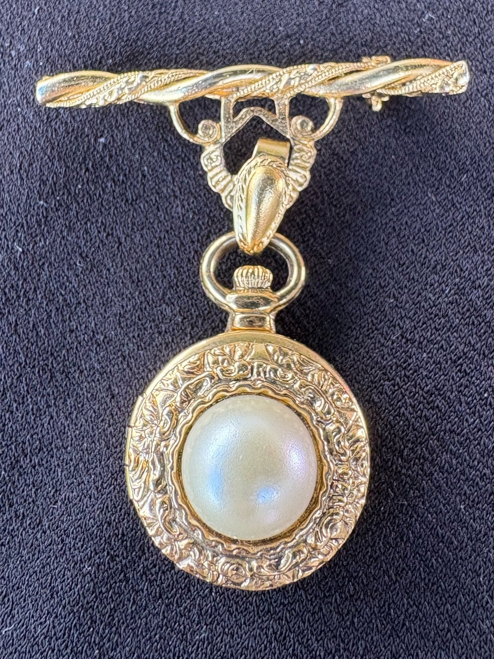 Vintage Pendant locket Brooch - Classic Women Jewelry
